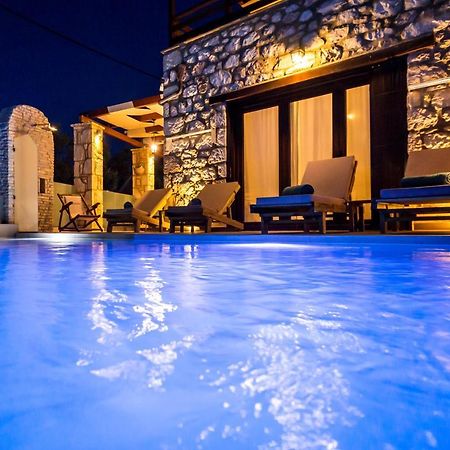 Villa Diamante Amoudi Buitenkant foto